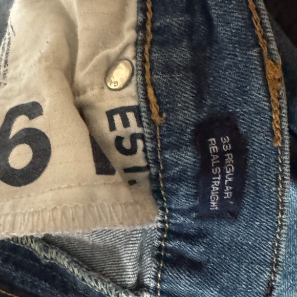 Gap distressed real straight jean - Picture 3 of 5